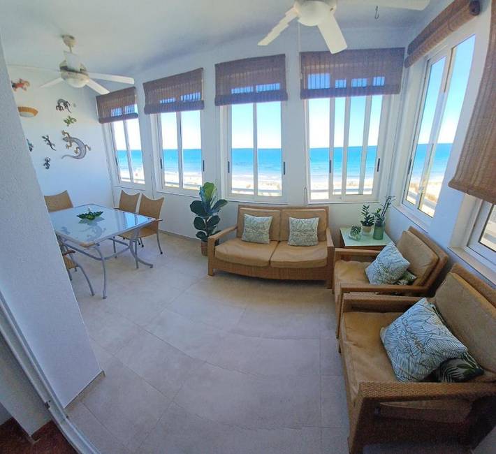 Ferienwohnung für 4 Personen, mit Balkon und Terrasse sowie Garten und Pool in Elche
