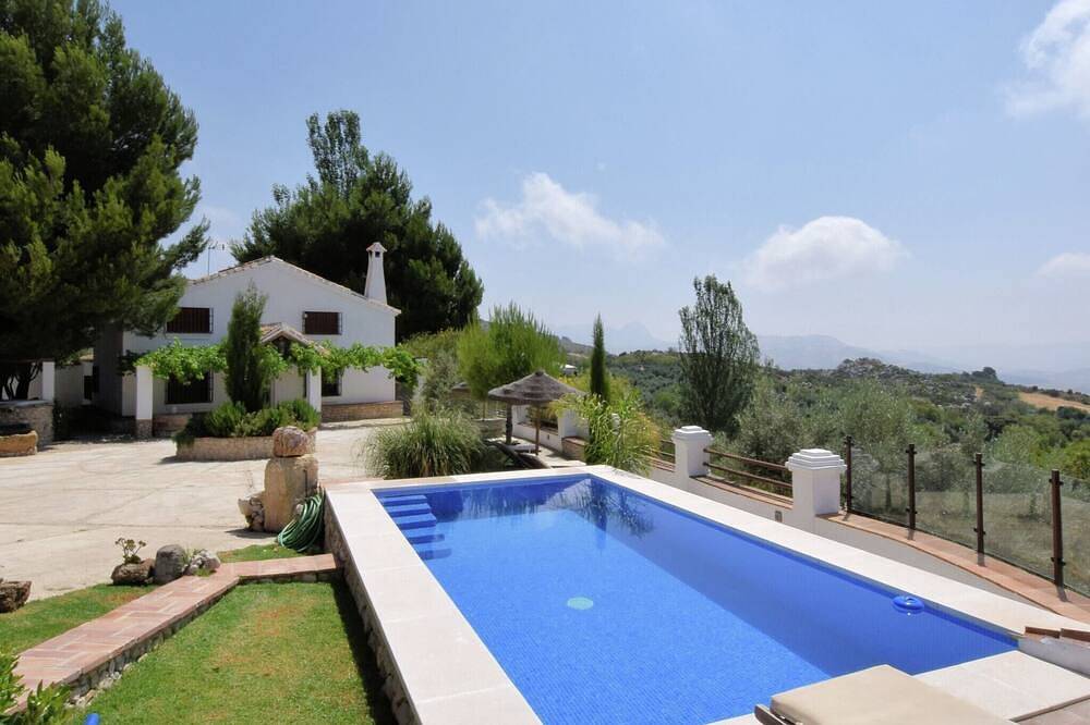 Casa Villanueva con piscina y vistas in Villanueva de la Concepción, Provincia de Málaga