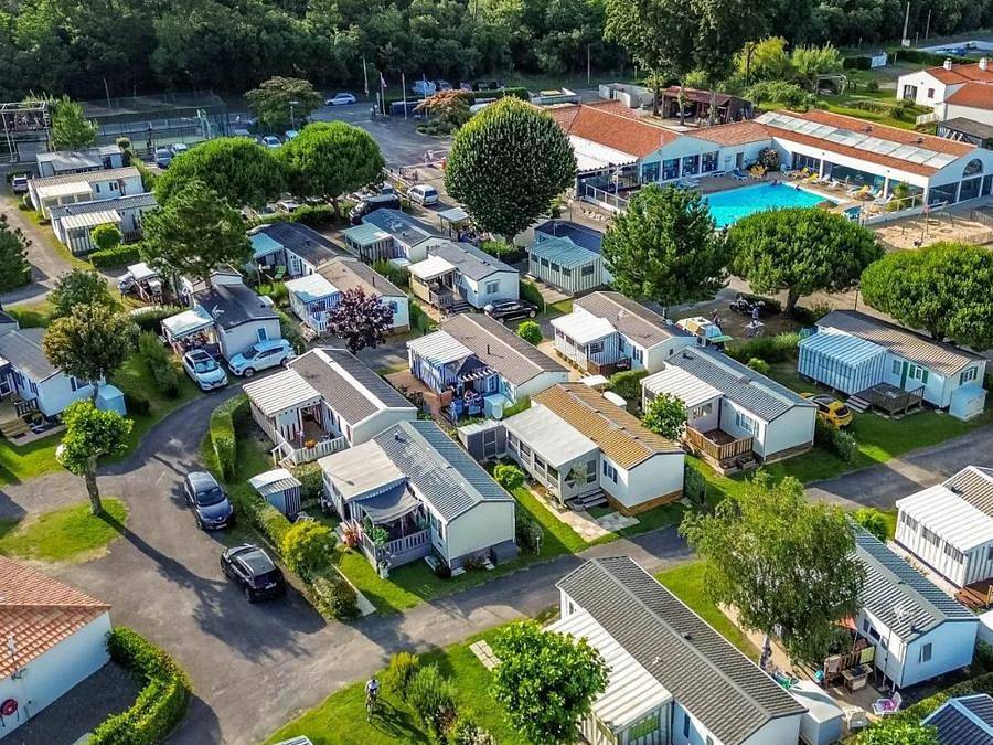 Camping L'Albizia - Mobile home 7 persons - Mobil Home Aqua 3ch 6/7pers Terrace Semi-Covered Tv in Notre-Dame-de-Monts, Vendée