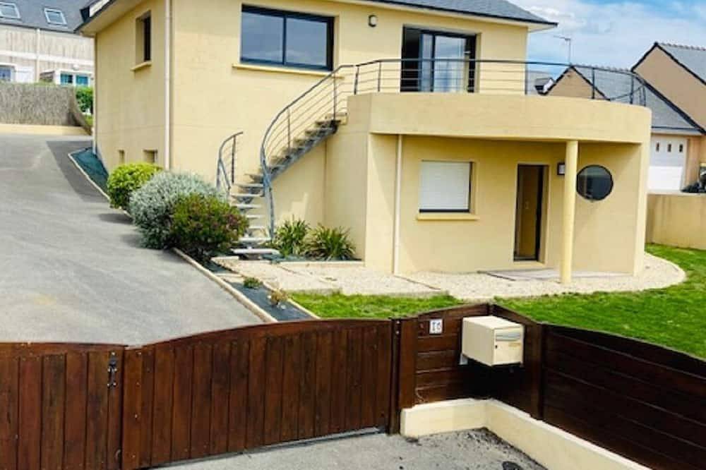 Pentrez Plage house with magnificent sea view in Saint-Nic, Châteaulin und Umgebung