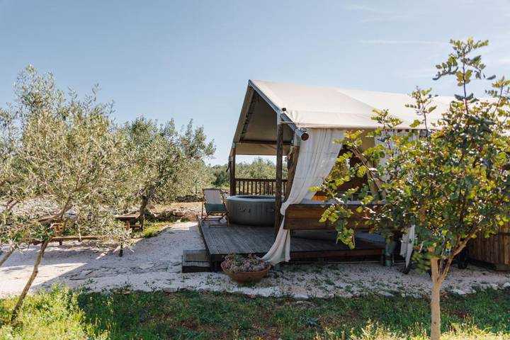 Zelt für 4 Personen, mit Ausblick und Garten, mit Haustier in Dalmatien - 3