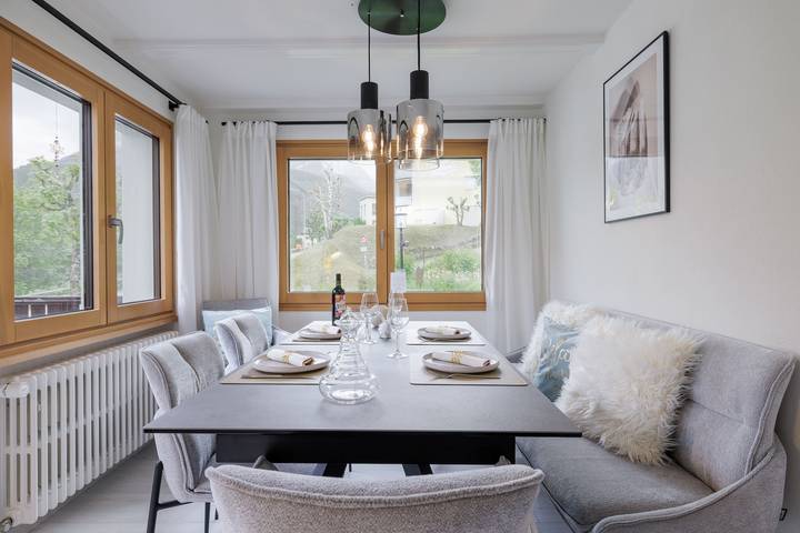 Appartamento intero, Ferienwohnung Haus Bergjuwel Aura - Ferienwohnung Chasa Aura in Scuol, Lower Engadine