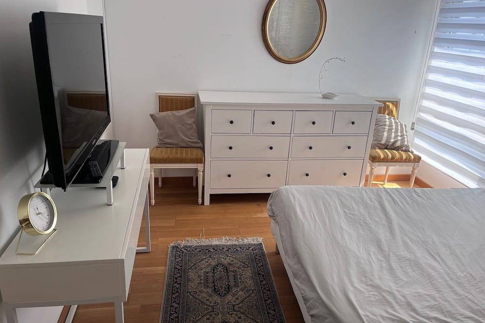 Entire apartment, Appartement à 15min de la Tour Eiffel - de Roland Garros - de la Seine Musicale in Boulogne-Billancourt, Hauts-de-Seine