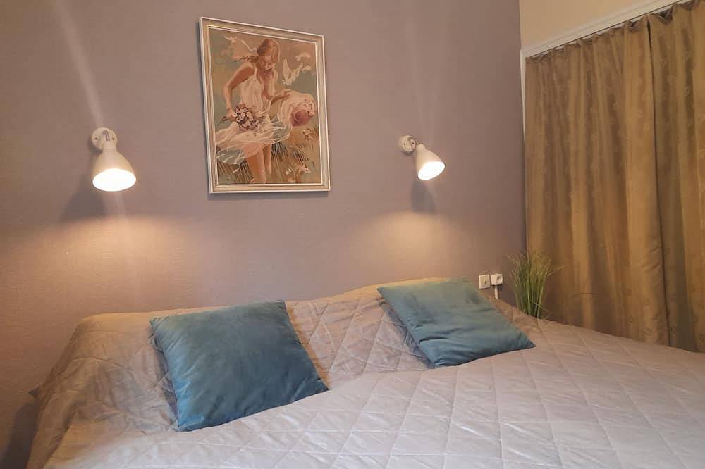 Charming 2-bedroom house in nice Soturac with Ac, Wifi in Soturac, Lot