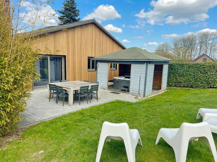 Location de vacances pour 8 personnes, avec jardin ainsi que sauna et jacuzzi dans Noiseux - 3