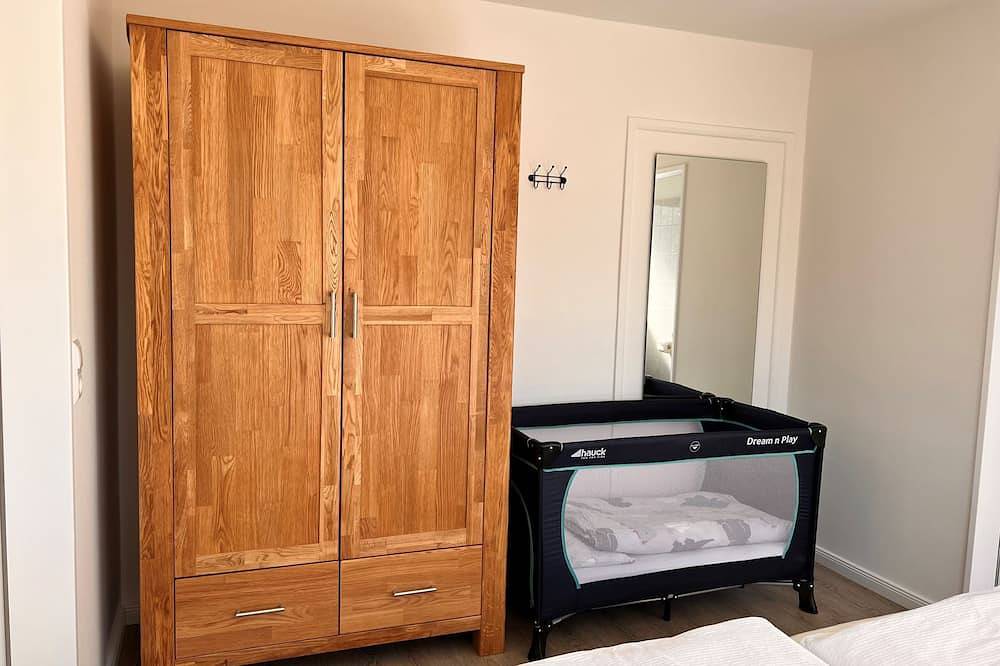 Ganze Wohnung, Neu renovierte Ferienwohnung in direkter Wattlage in Steenodde, Nebel