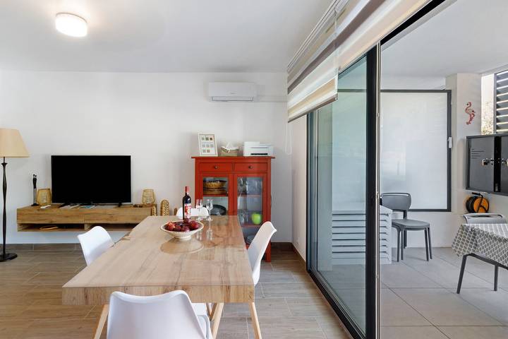 Entire apartment, Apartment 'Chez Corinne Et Paul' with Wi-Fi and Air Conditioning in Propriano, Arrondissement de Sartène