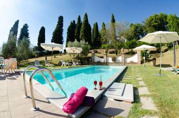 Villa With Pool for 10 People in Uzzano, Tuscany, Photo 4