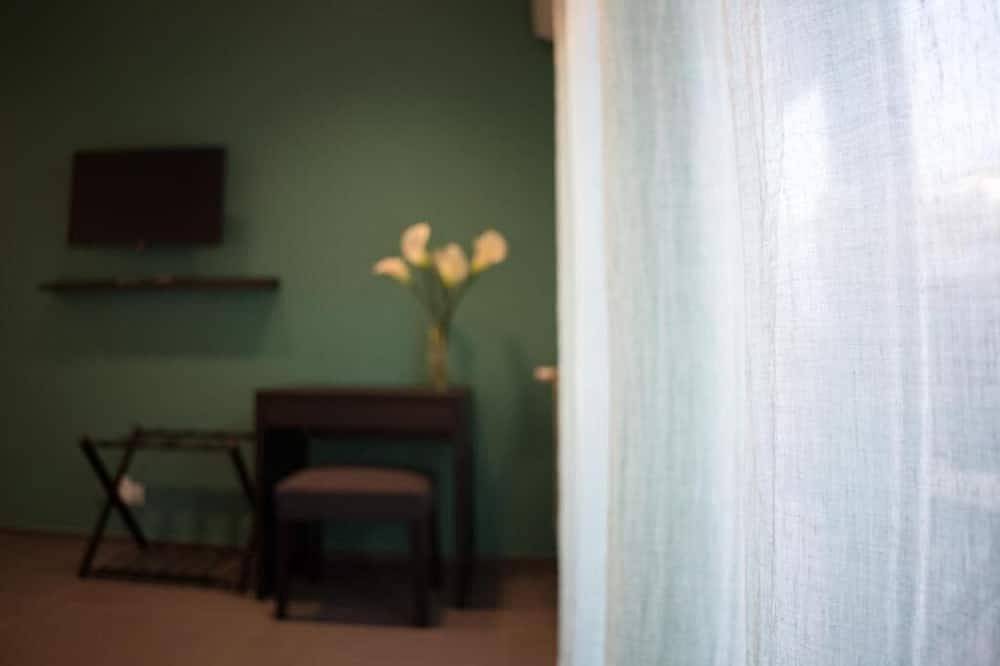 Apartamento entero, Oktò apartments Milazzo: Double Room with Private Bathroom in Milazzo, Provincia de Messina