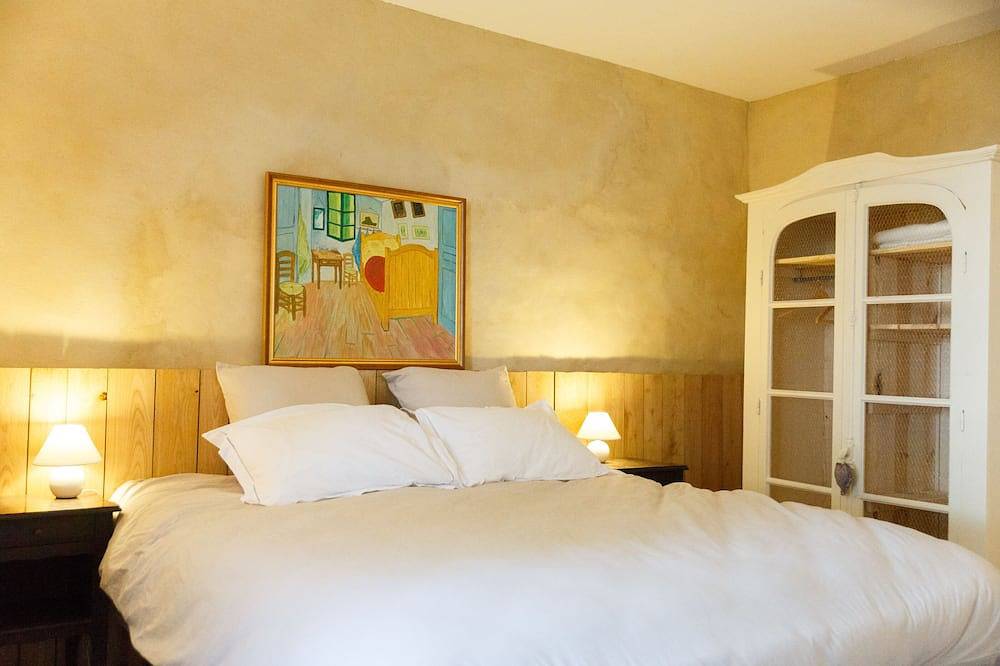 Chambre d'hôtes Garonne nichée dans un vallon, rénovation récente in Clermont-Dessous, Quercy