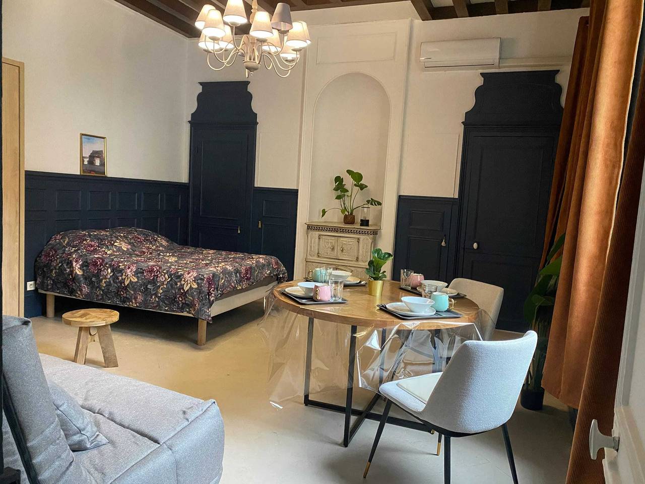Appartement entier, Appartement confortable aux Andelys - 90 m² avec parking in Les Andelys, Région de Les Andelys
