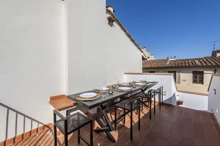 Villa for 8 people, with garden in Florence