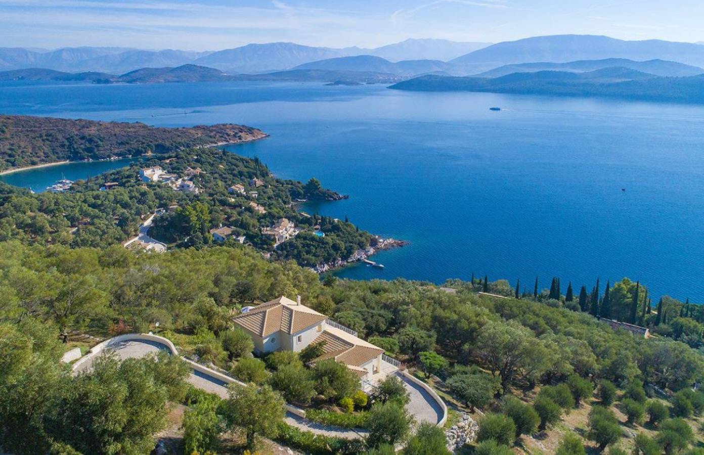 Βίλα για 10 άτομα με ταράτσα in Παραλία Κερασιά, Κέρκυρα