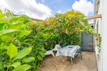 Maison de Vacances 'Du Porche' avec Terrasse Privée et Wi-Fi