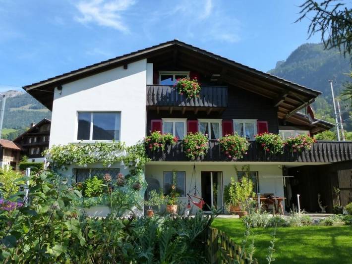 Ferienwohnung für 4 Personen, mit Balkon und Terrasse sowie Ausblick und Seeblick in Lungern