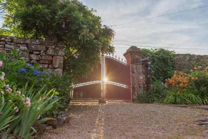 Chambre d’hôte pour 2 personnes, avec terrasse ainsi que jardin et vue, adapté aux familles en Corrèze - 2