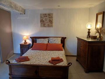 Gîte pour 2 personnes, avec terrasse, animaux acceptés à Montferrer