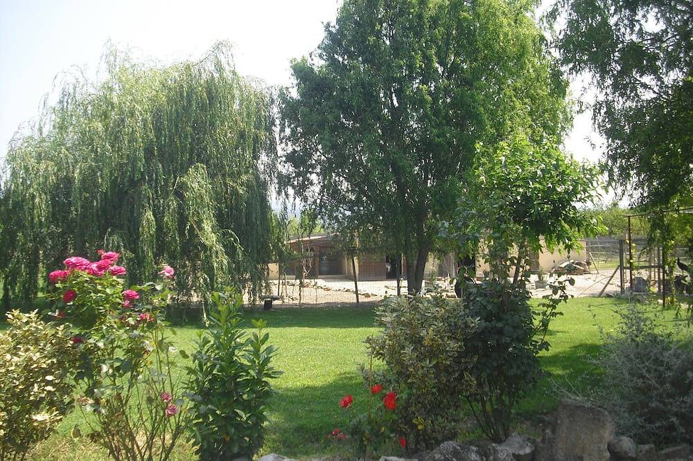 Apartamento entero, Le Poirier in Gordes, Parque natural regional del Luberon