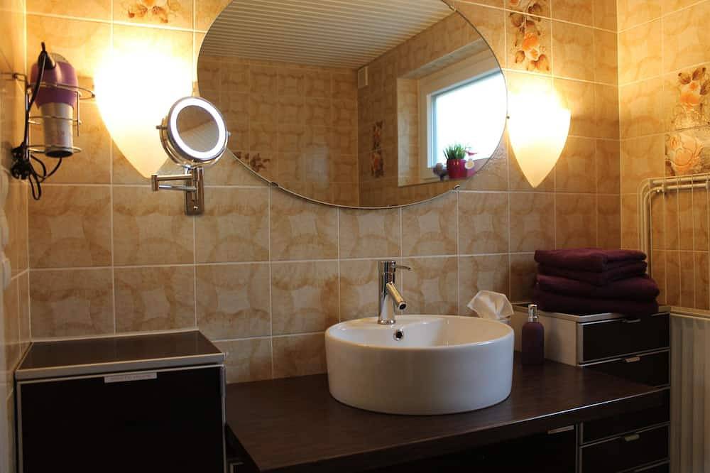 Ganze Wohnung, Xxs Appartement: für 2 Gäste mit Terrasse und Strandkorb - Xxs Appartement in Silberstedt, Grünes Binnenland