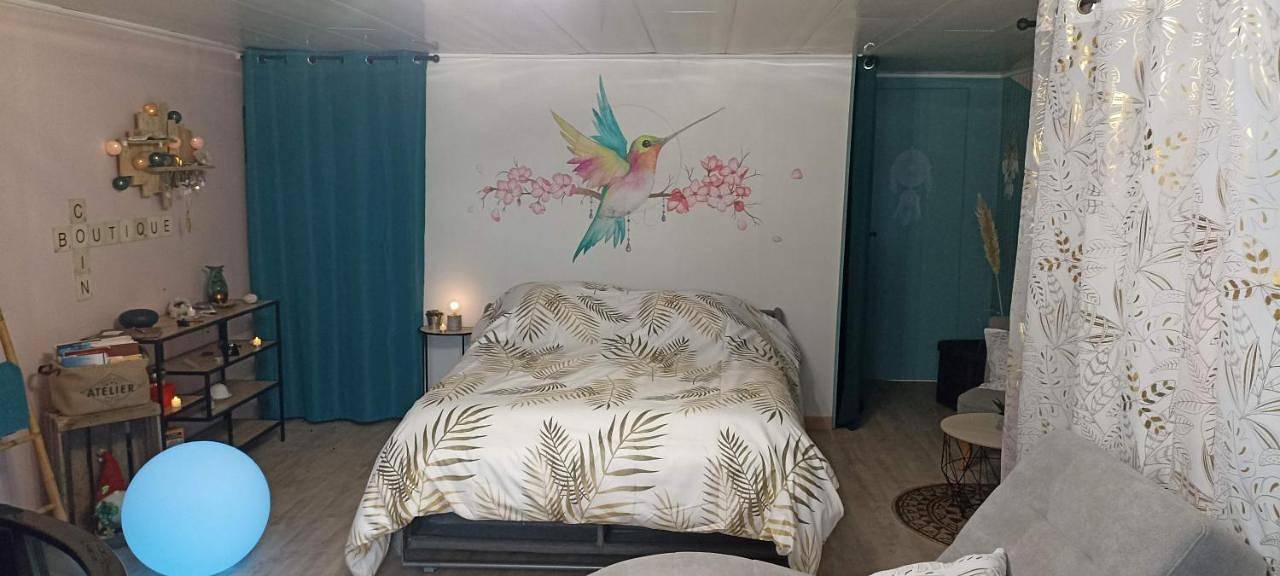 Double Room with Spa Bath in Uzerche, Région de Tulle