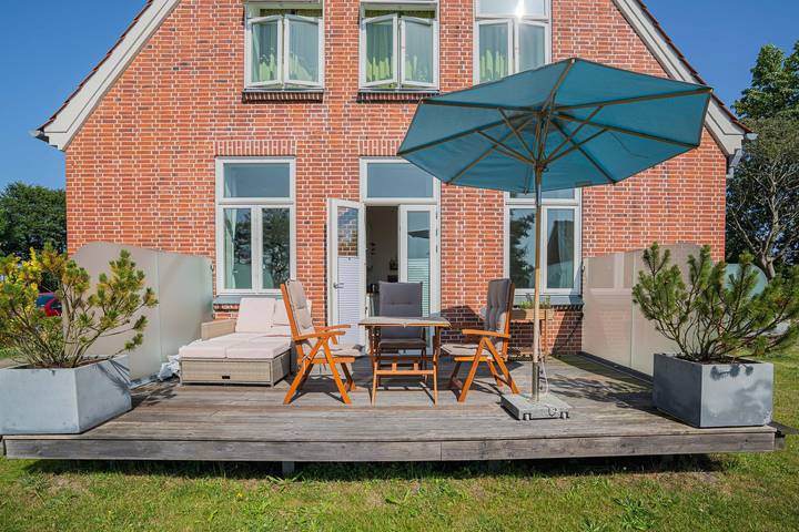 Ferienwohnung für 4 Personen, mit Terrasse und Garten sowie Sauna
