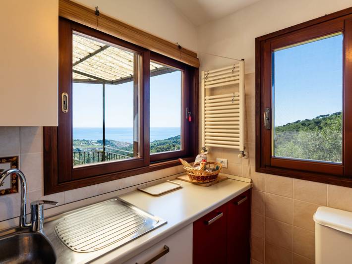 Ferienwohnung für 5 Personen, mit Terrasse in Cipressa - 2