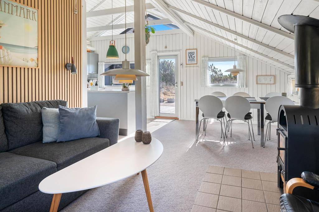 Nature-focused holiday home for 4 with fireplace and free Wi-Fi in Sondervig, Holmsland Klit