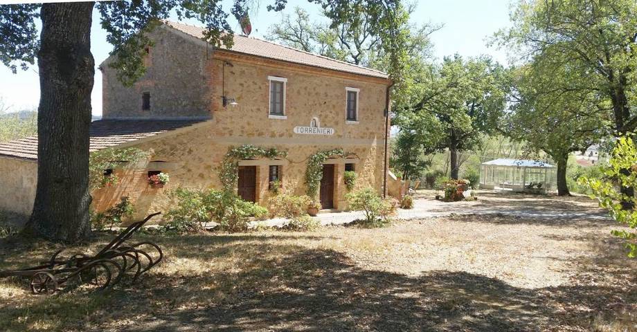 Agriturismo per 2 persone, con giardino e panorama, con animali domestici a Trequanda