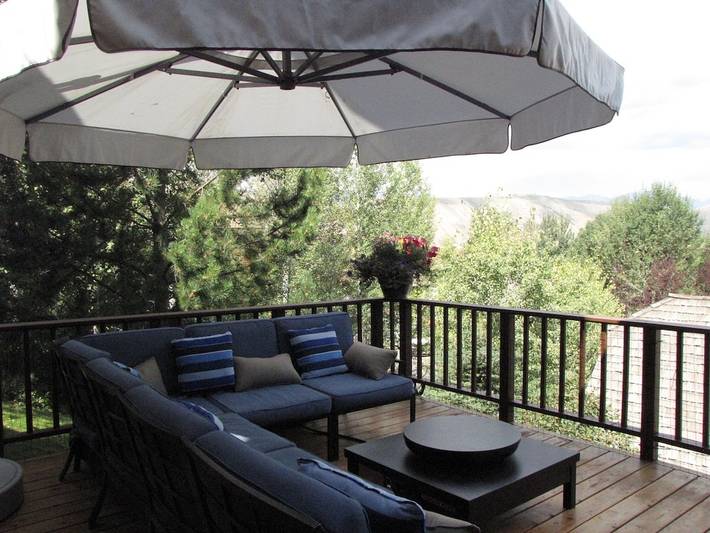 Vacation rental for 4 people, with balcony and hot tub as well as yard in Jackson (WY)