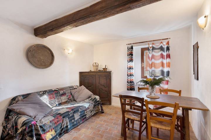 Appartamento intero, Appartamento 'La Dolce Vita - Unità 17' con Vista Montagna e Terrazza Privata in Baiardo, Alpi Liguri
