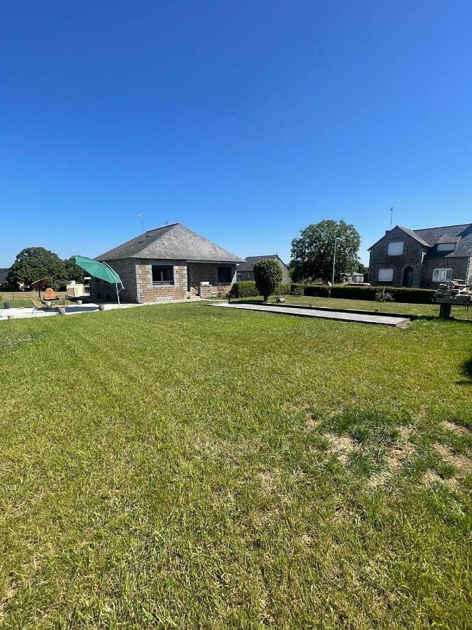 Location de vacances pour 7 personnes, avec terrasse, animaux acceptés à Parigné