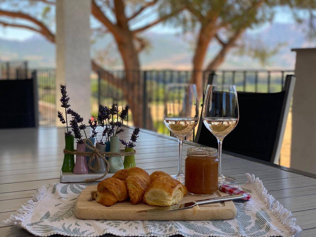Appartement entier, Three-Bedroom Apartment in Moncale, Région de Calvi