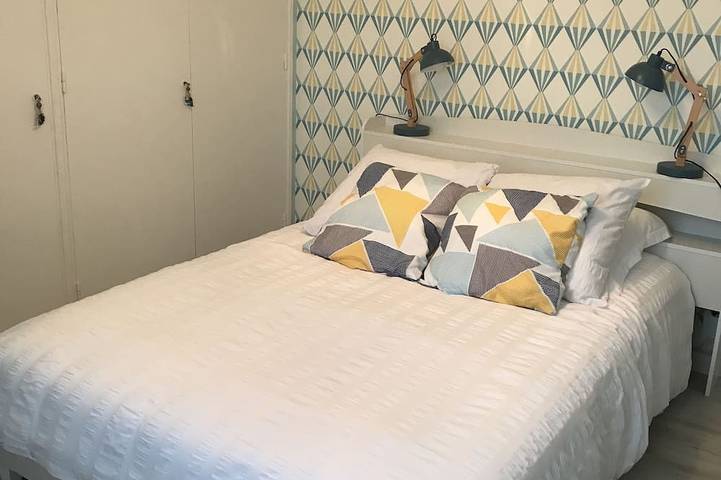 Quai 20 : House with swimming pool sleeps 10 by the sea in Ploemeur, Côte des Mégalithes