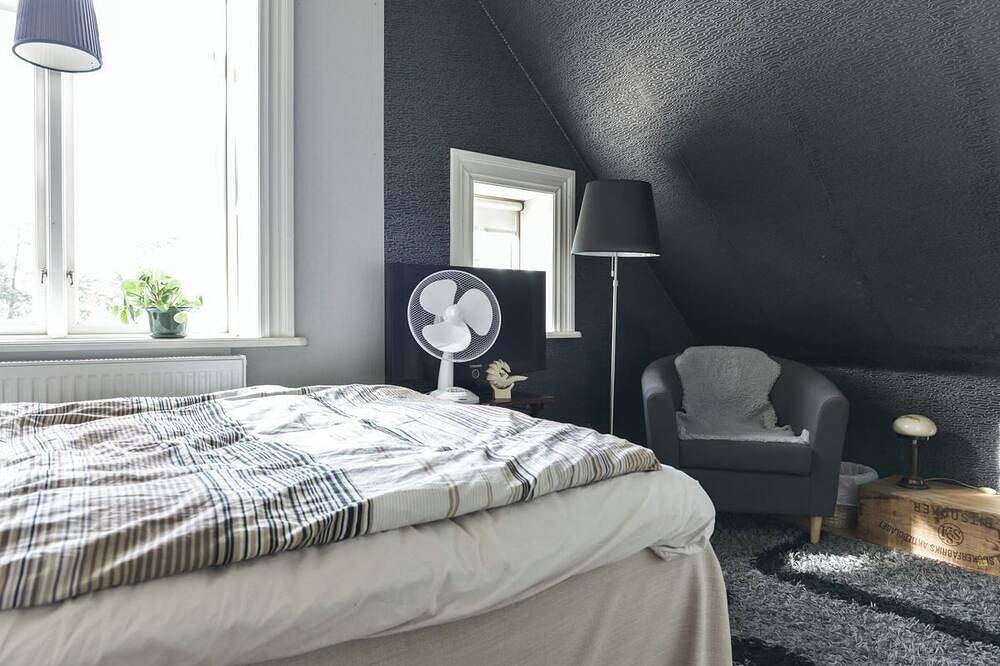 Hus för 7 Personer med balkong in Mälaren