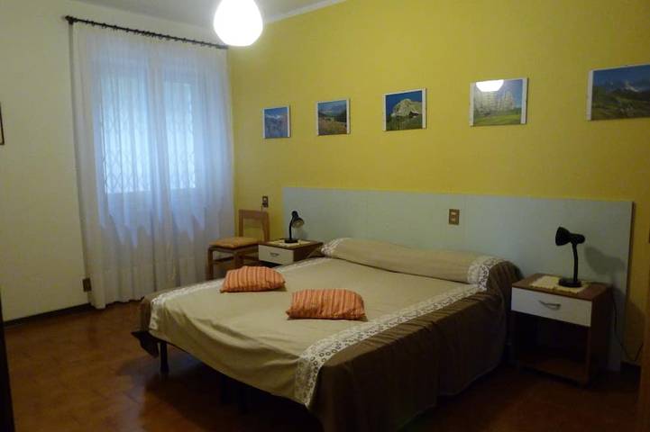Ganze Wohnung, Wunderbarer Seeblick, Wifi, Schwimmbad, Garage in Malcesine, Gardasee-Berge