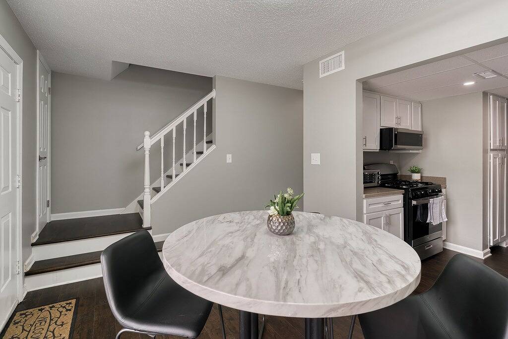 Premium Townhome #C w/ 2 King Beds & Luxury Baths in Gwinnett County