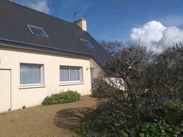 Location de vacances pour 8 personnes, avec Terrasse et Jardin à La Roche-Derrien