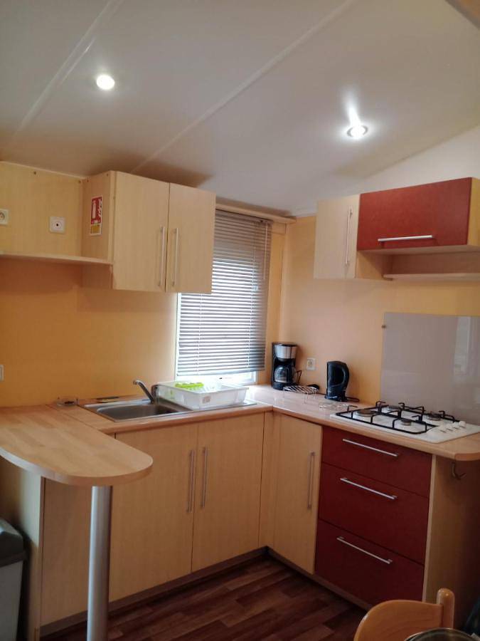 Le 71 mobil home 4 personnes 2 chambres in Condes, Jura Francais