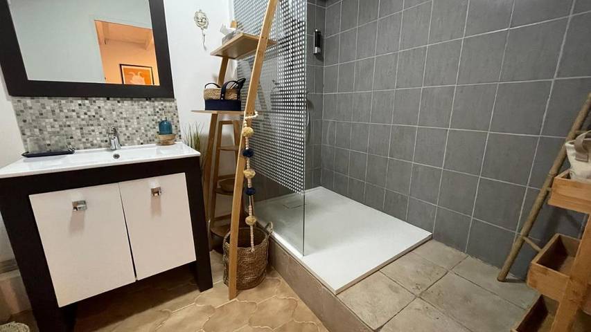 Maison d’hôte pour 2 personnes, avec vue et piscine, animaux acceptés à Nîmes - 4