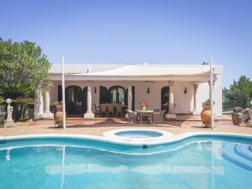 Villa in Santa Eulària des Riu, Ibiza Osten für 6 
