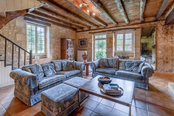 Villa 'La Borie' con piscina privada, terraza y jardín privados in Domme, Périgord Noir