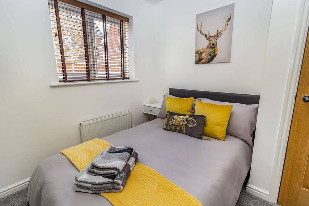 Entire apartment, Mayfair, Billinge, Wigan in Wigan, Greater Manchester