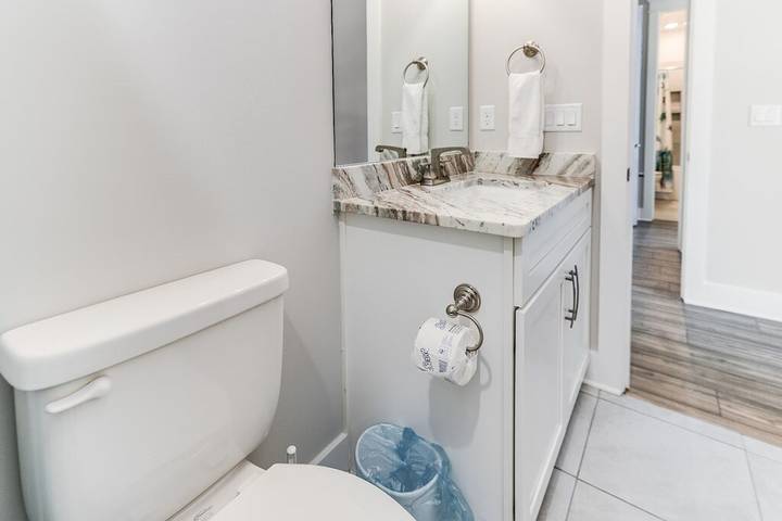 Vacation rental for 10 people, with balcony and pool as well as yard in Cape San Blas