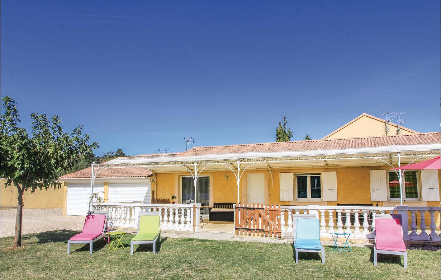 Appartement avec piscine à Montboucher in Montboucher-sur-Jabron, Région de nyons