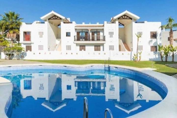 Ferienwohnung für 4 Personen, mit Garten und Pool sowie Terrasse - 1