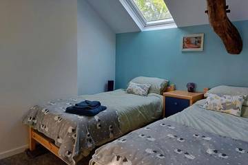 Log Cabin for 4 People in Barmouth, Gwynedd, Photo 2