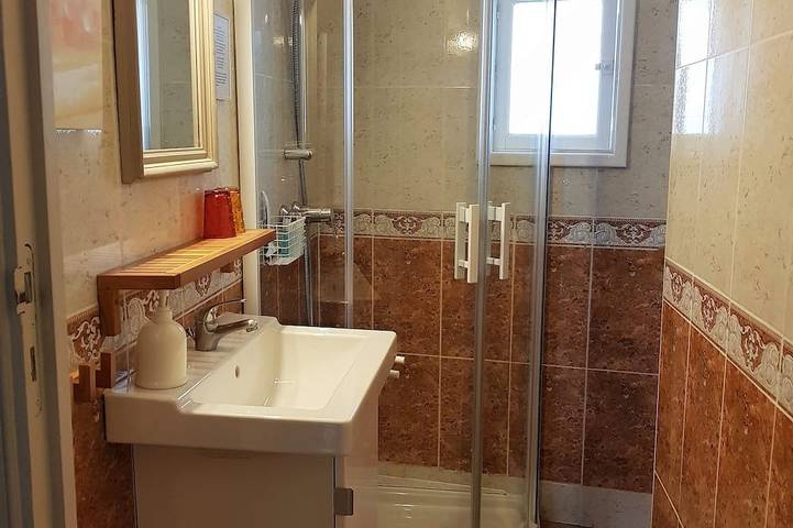 Gîte pour 4 personnes, avec terrasse, animaux acceptés à Tautavel - 2