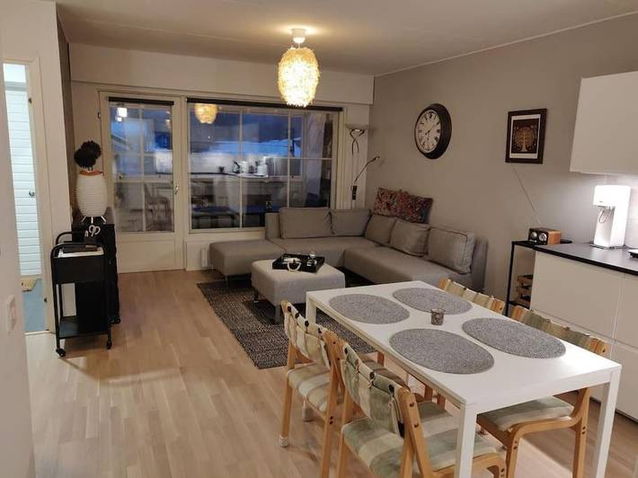 Lägenhet för 4 Personer, med bastu och balkong i Nådendal