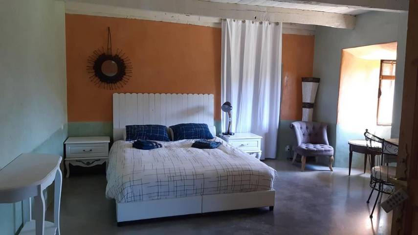 Location de vacances pour 2 personnes, avec Terrasse et Jardin ainsi que Piscine et Vue à Gluiras - 2