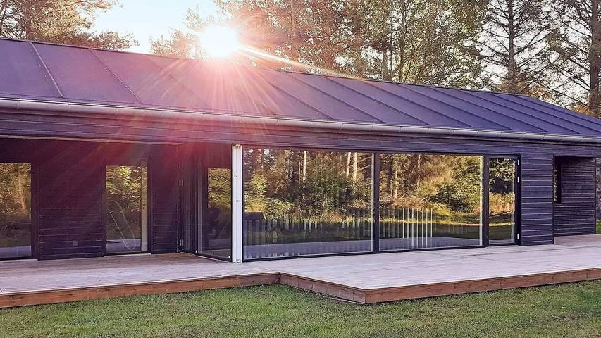 Ferienhaus für 7 Personen, mit Terrasse und Whirlpool in Skallerup Klit